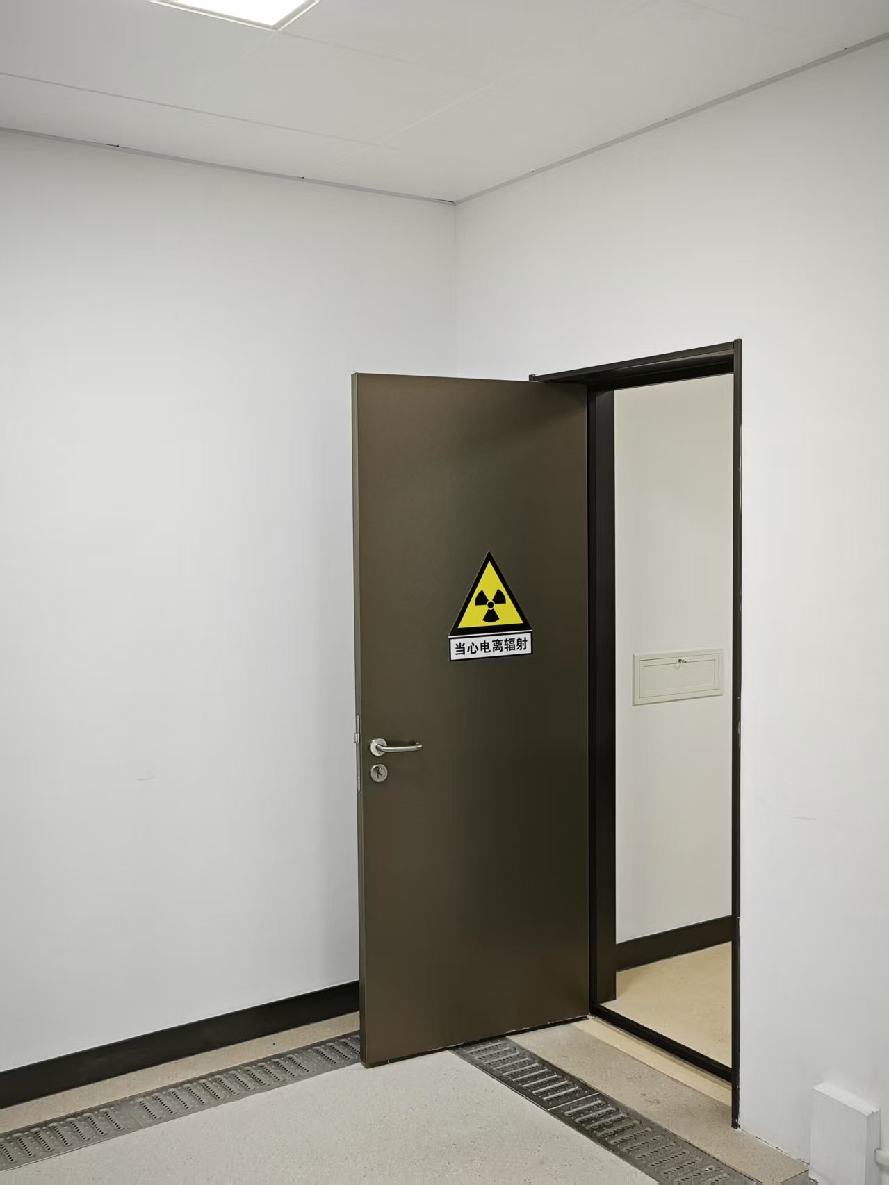 上饶CT室手动单开防护铅门